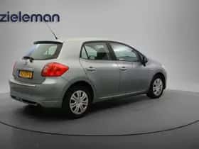 Toyota Auris (2009) thumbnail 11