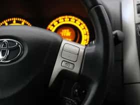 Toyota Auris (2009) thumbnail 18