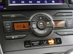 Toyota Auris (2009) thumbnail 23