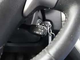Toyota Auris (2009) thumbnail 26