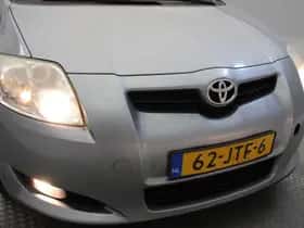 Toyota Auris (2009) thumbnail 27