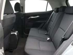 Toyota Auris (2009) thumbnail 7