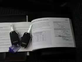 Kia Ceed (2023) thumbnail 4