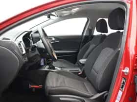 Kia Ceed (2023) thumbnail 8