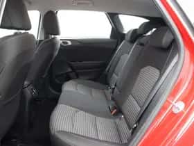 Kia Ceed (2023) thumbnail 9