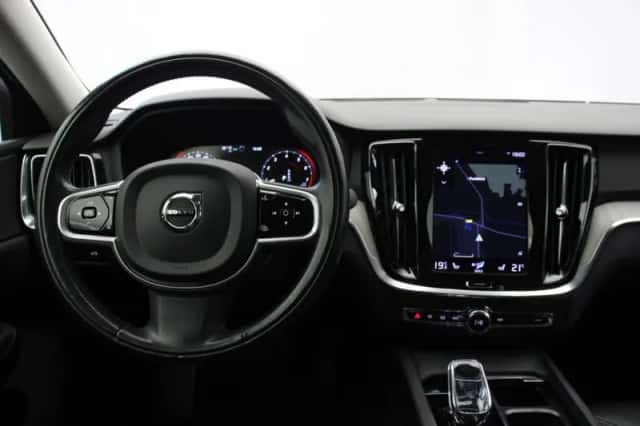 Volvo S60 (2022) thumbnail 3