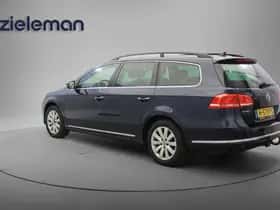 Volkswagen Passat (2012) thumbnail 2