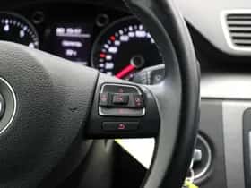 Volkswagen Passat (2012) thumbnail 18
