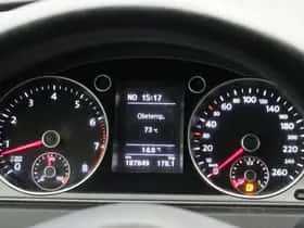 Volkswagen Passat (2012) thumbnail 19