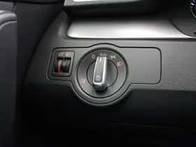 Volkswagen Passat (2012) thumbnail 26