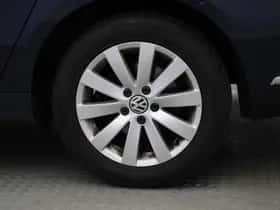 Volkswagen Passat (2012) thumbnail 27