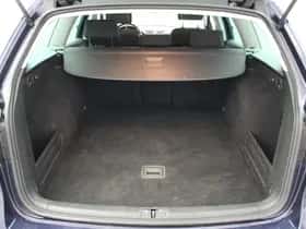 Volkswagen Passat (2012) thumbnail 8