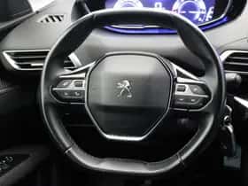 Peugeot 5008 (2019) thumbnail 17