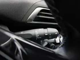 Peugeot 5008 (2019) thumbnail 22