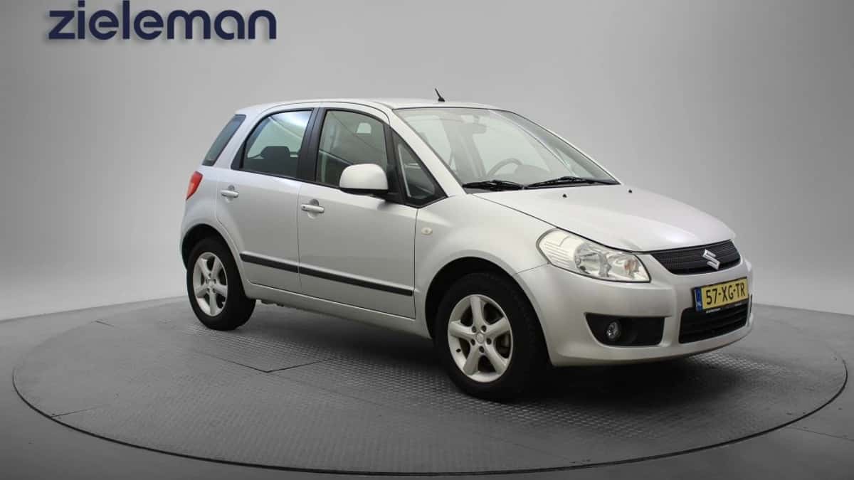 Suzuki SX4 (2007) — foto 1