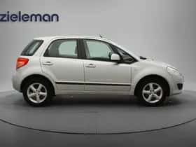 Suzuki SX4 (2007) thumbnail 12
