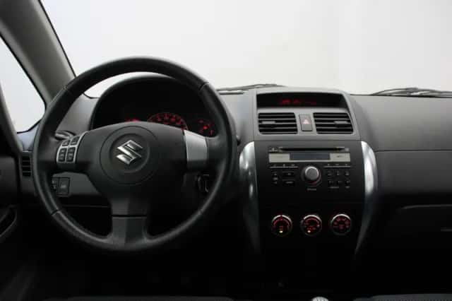Suzuki SX4 (2007) thumbnail 4