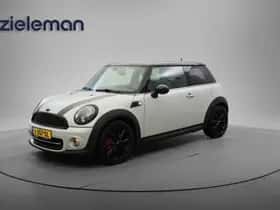 MINI Cooper (2011) thumbnail 15