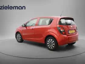 Chevrolet AVEO (2012) thumbnail 2