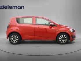 Chevrolet AVEO (2012) thumbnail 11
