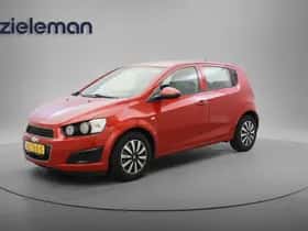 Chevrolet AVEO (2012) thumbnail 15