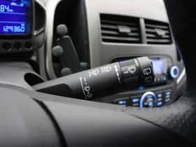 Chevrolet AVEO (2012) thumbnail 21