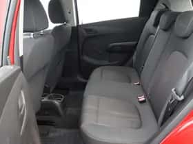 Chevrolet AVEO (2012) thumbnail 7