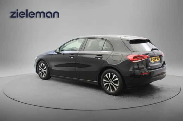 Mercedes-Benz A-Klasse (2022) thumbnail 2