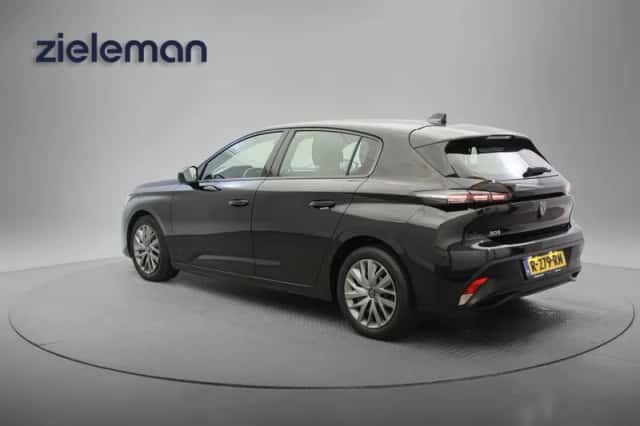Peugeot 308 (2022) thumbnail 2