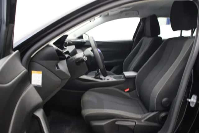 Peugeot 308 (2022) thumbnail 6
