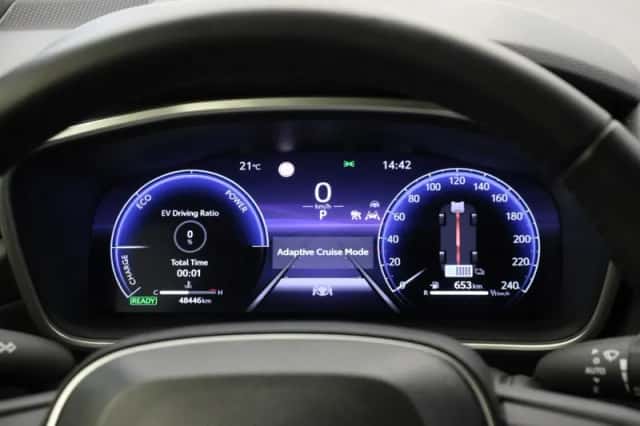 Toyota Corolla Cross (2023) thumbnail 5