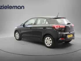 Hyundai i20 (2017) thumbnail 2