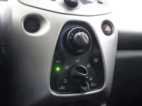 Peugeot 108 (2017) thumbnail 23