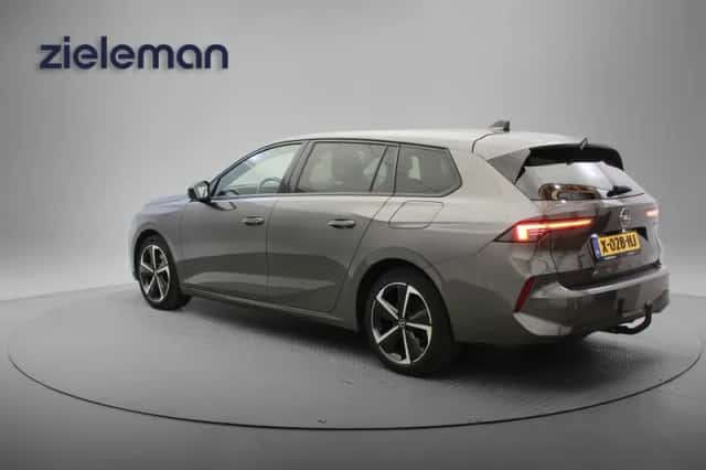 Opel Astra (2023) thumbnail 2