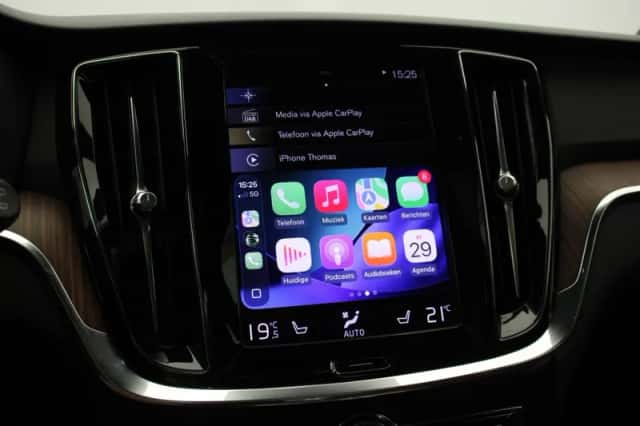 Volvo V60 (2021) thumbnail 5
