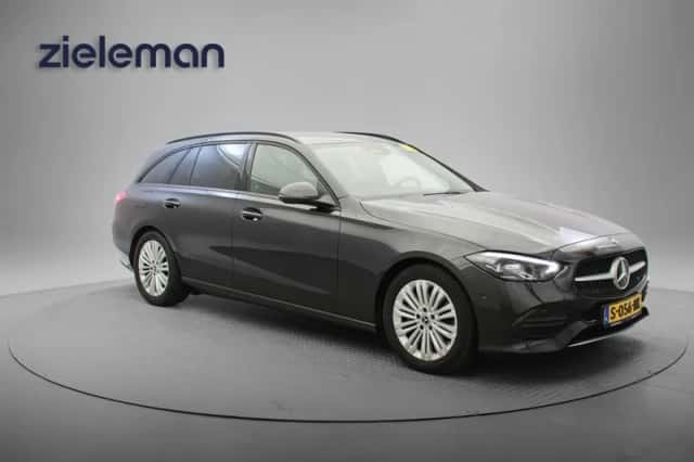 Mercedes-Benz C-Klasse (2023) thumbnail 1