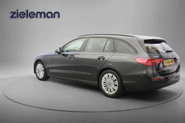 Mercedes-Benz C-Klasse (2023) thumbnail 2