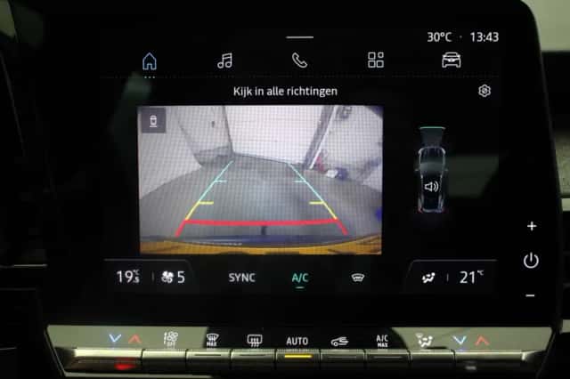 Renault Austral (2023) thumbnail 5