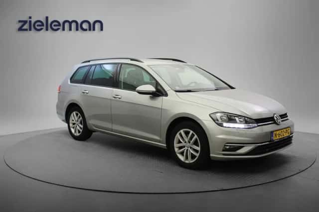 Volkswagen Golf (2020) thumbnail 1