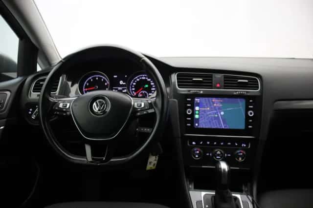 Volkswagen Golf (2020) thumbnail 3