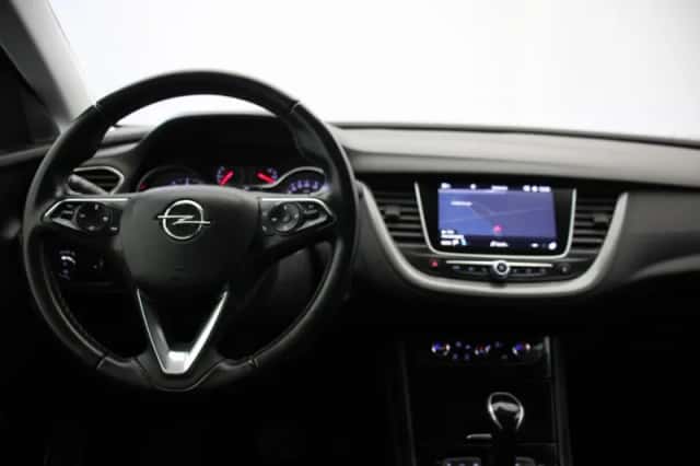 Opel Grandland X (2020) thumbnail 2