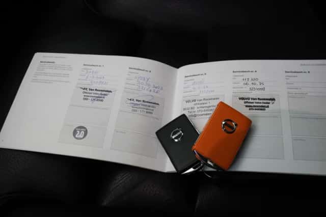 Volvo V60 (2022) thumbnail 4
