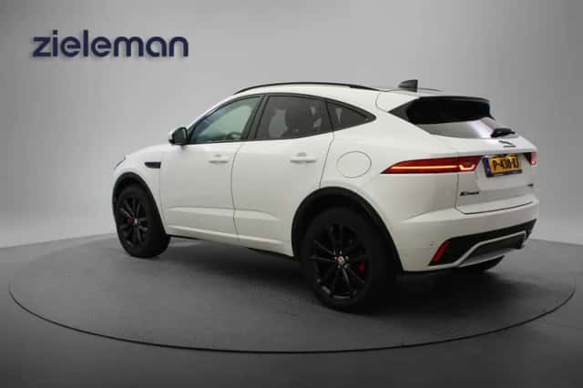 Jaguar E-Pace (2022) thumbnail 3