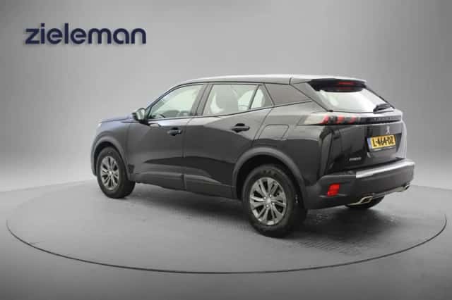 Peugeot 2008 (2021) thumbnail 2