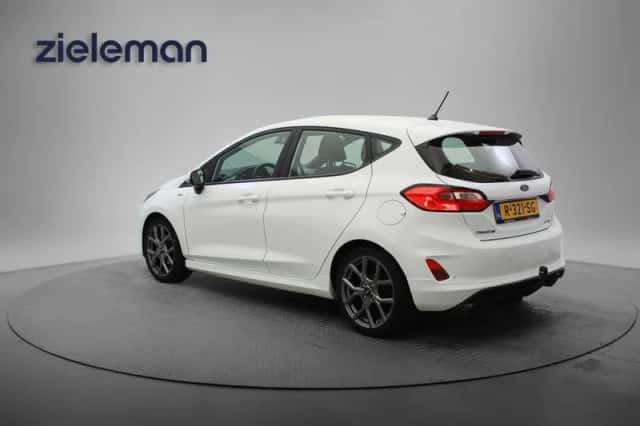 Ford Fiesta (2022) thumbnail 2