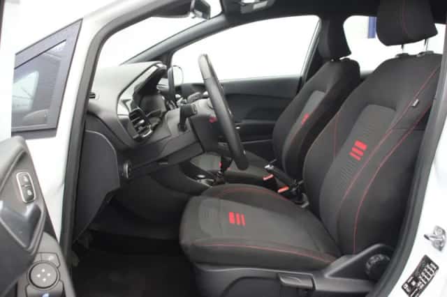 Ford Fiesta (2022) thumbnail 5
