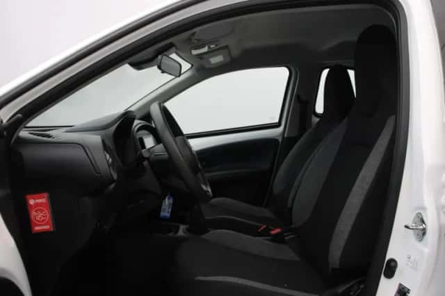 Toyota Aygo X (2023) thumbnail 6