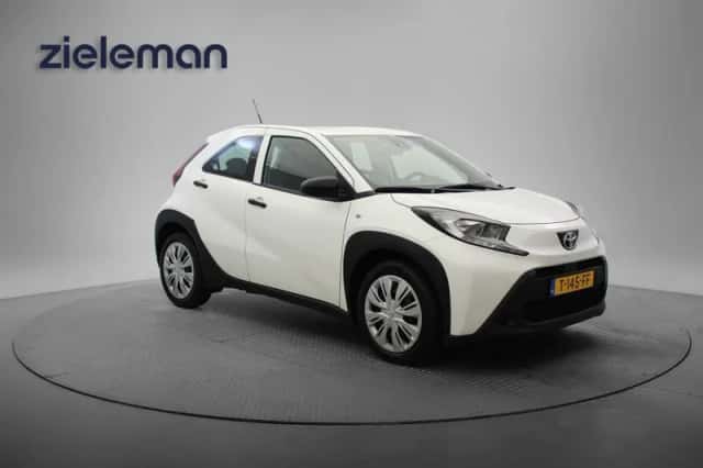Toyota Aygo X (2023) thumbnail 1