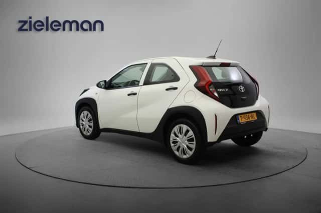 Toyota Aygo X (2023) thumbnail 3