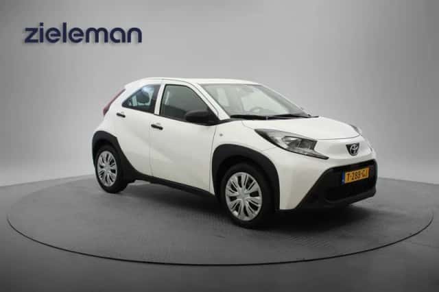 Toyota Aygo X (2023) thumbnail 1
